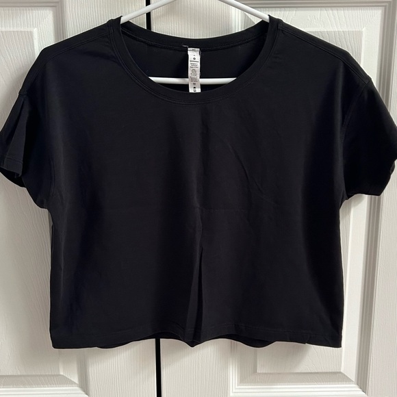 Lululemon Cates Tee - Picture 1 of 4